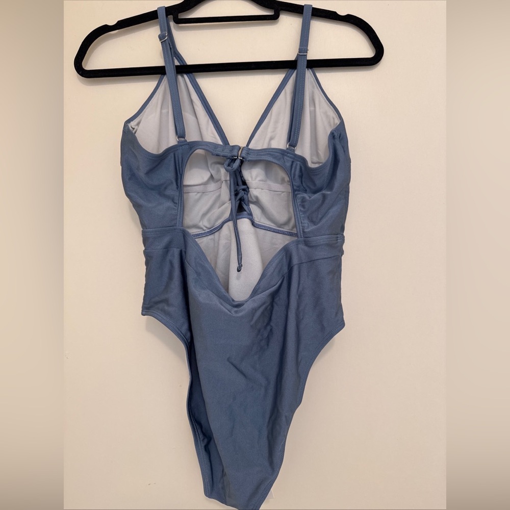 Cupshee Bathing Suit. NWT. Removable cups. Size L - Picture 2 of 3